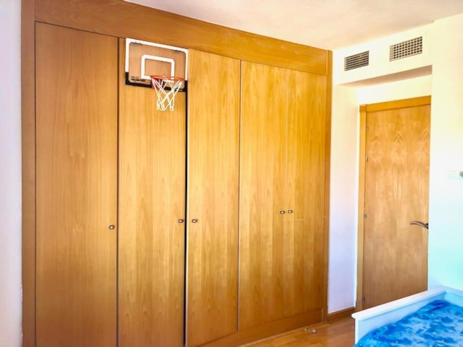 Vakantiehuis Townhouse, Private Pool Garden And Sea Views Torremolinos