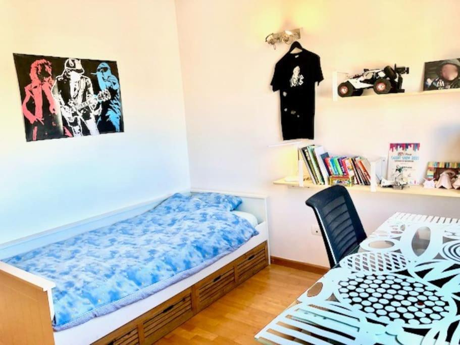 Vakantiehuis Townhouse, Private Pool Garden And Sea Views Torremolinos