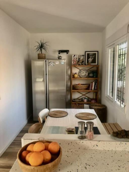 Townhouse, Private Pool Garden And Sea Views Vakantiehuis *